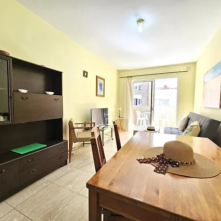 1a Abrigos, Wifi And Balcony